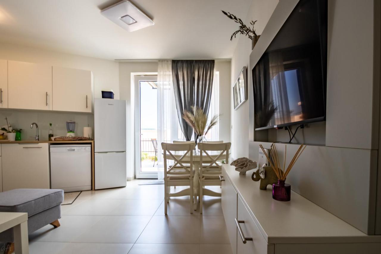 Appartement Boutique La Perla Jacuzzi à Murter Extérieur photo
